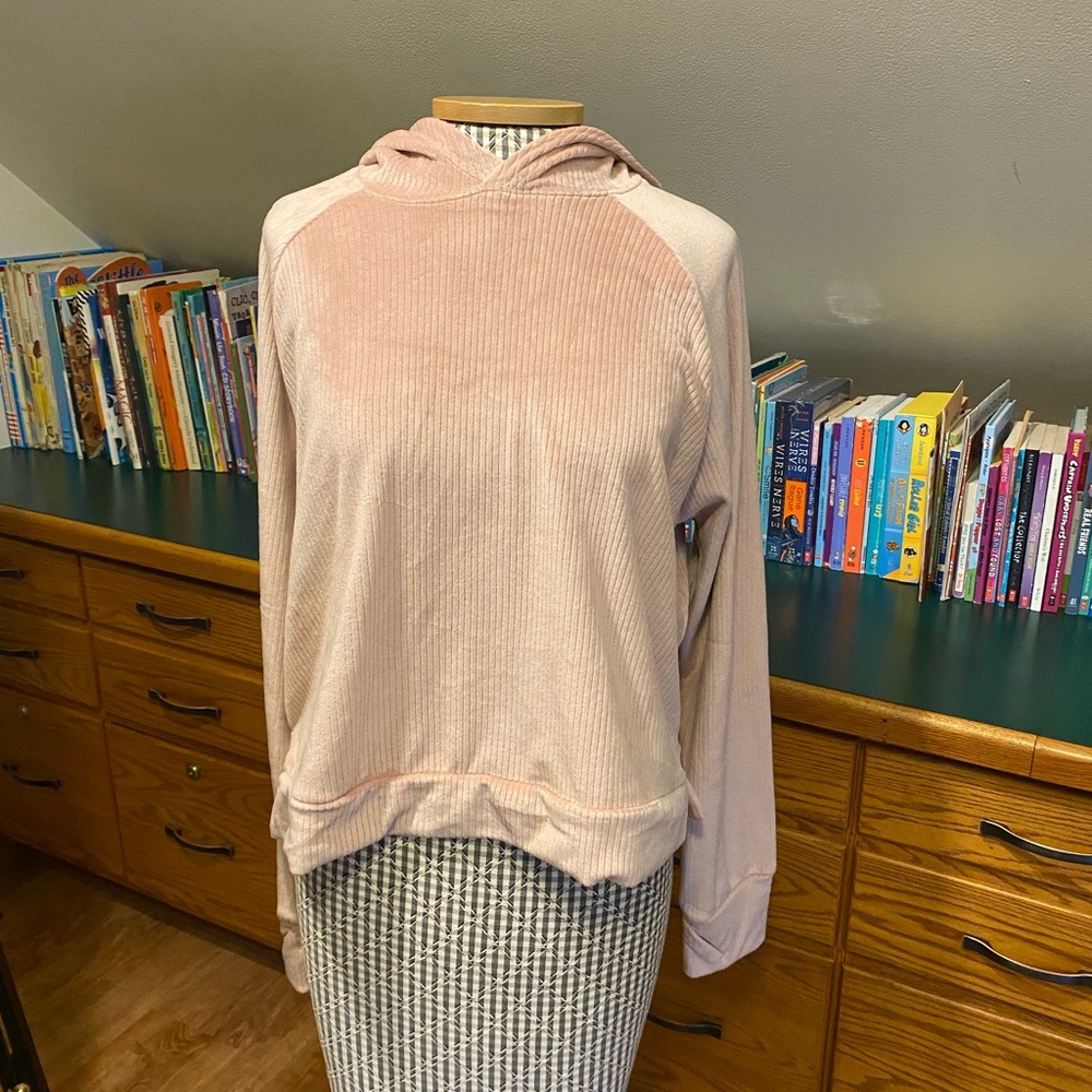 All in Motion Women's Light Pink Hoodie